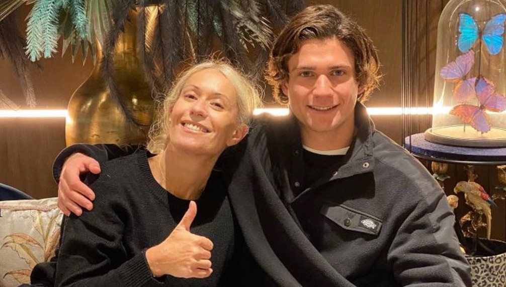 Mαρία Μπακοδήμου: Στο party του γιου της Νικήτα για τα 25α γενέθλια του [βίντεο]